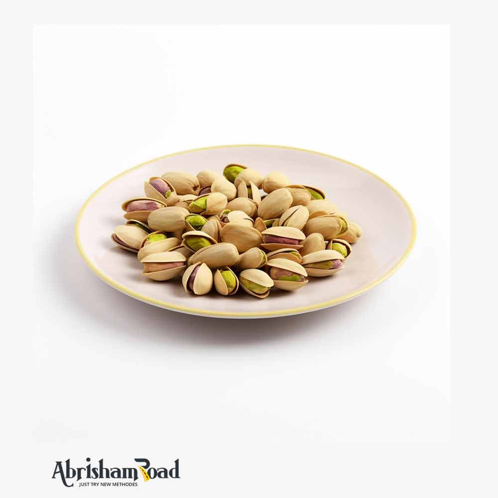 iranian-vs-american-pistachios.jpg