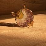 Handmade Resin Necklace with Amethyst & Chamomile – Export in Best Prices