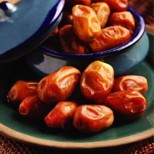 Premium Zahedi Dates – Healthy, Semi-Dry, Bulk Export at Best Prices